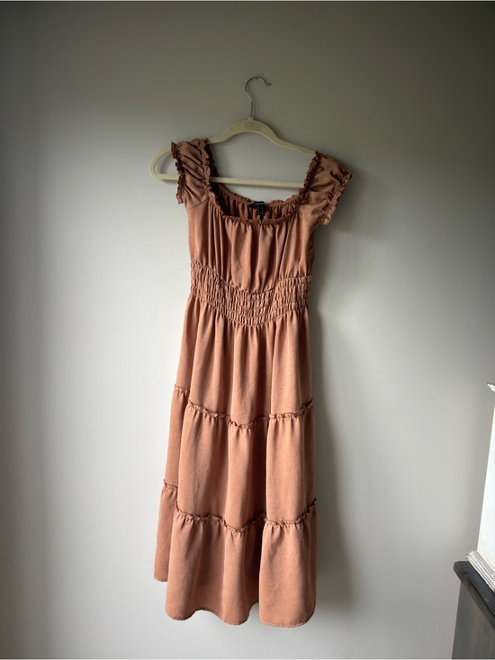 Forever 21 Dresses & Skirts - Forever 21 Rust-Toned Smocked Tiered Midi Dress
